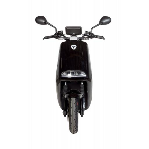 Yadea G5 Electric Moped Black Front