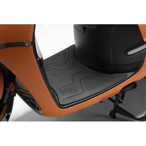 Horwin EK1 Electric Moped Orange Floor.jpg
