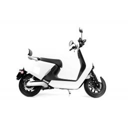 Yadea G5s White Electric Motorcycle Right.jpg