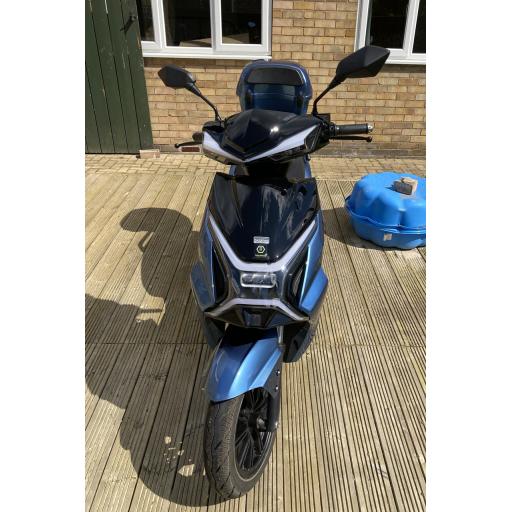 Thelmoco Xtra Electric Moped - Front.jpg