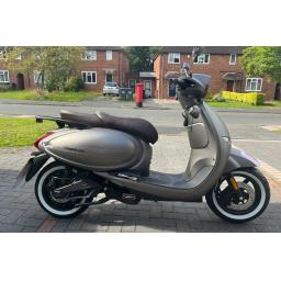 Lexmoto LX06 Electric Scooter - Grey 1.jpg