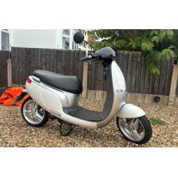 Ecooter Electric Scooter.jpg