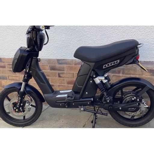 Eskuta SX250 Black 2.jpg