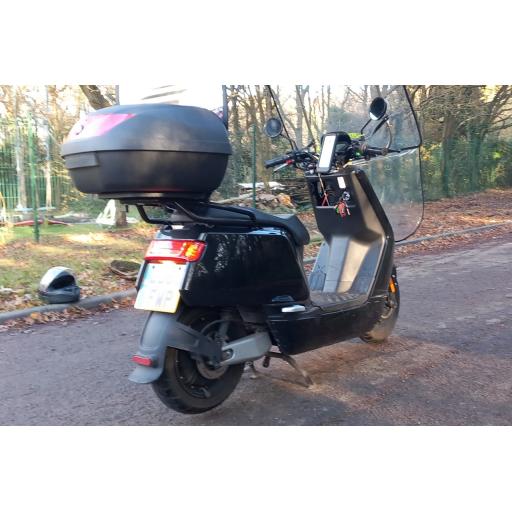 Niu NQi Black Electric Moped 5.jpg